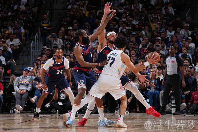 快船vs掘金：4月30日季后赛对决